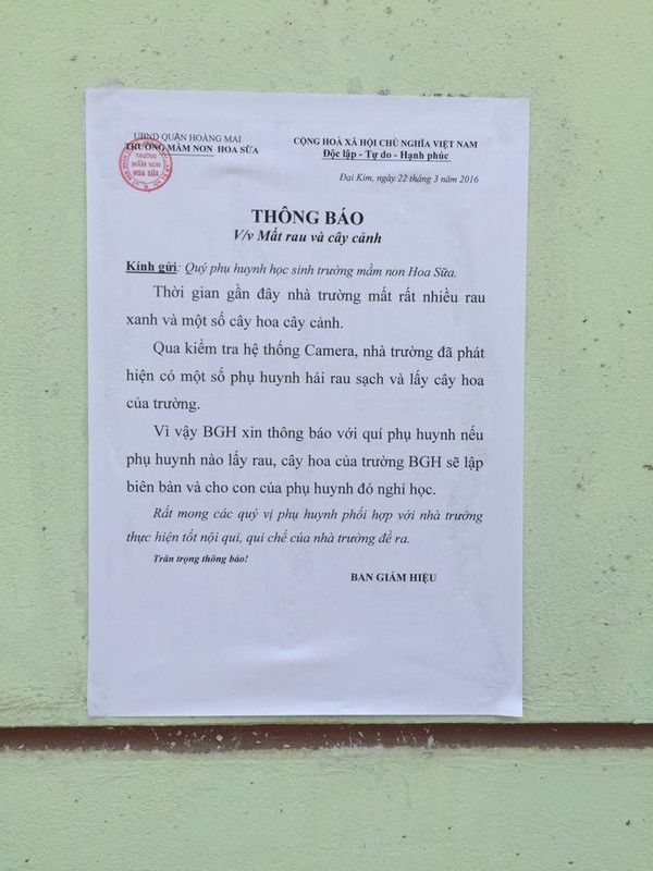 H&agrave; Nội: Trường dọa đuổi học sinh nếu phụ huynh trộm rau - Ảnh 1.