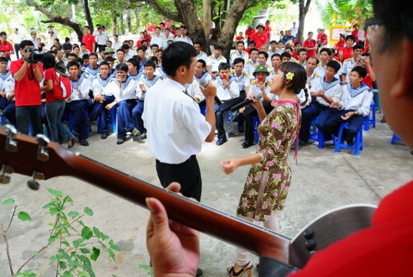 Ca sĩ Mai Khôi tự ứng cử đại biểu Quốc hội khóa 14 - Ảnh 4.