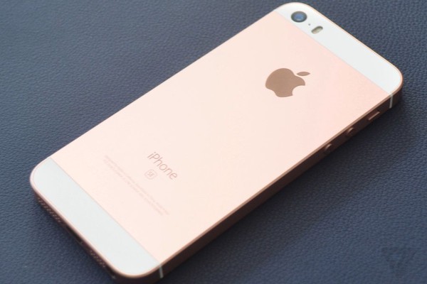 Cận cảnh iPhone SE vàng hồng: Nhỏ mà có võ - Ảnh 14.