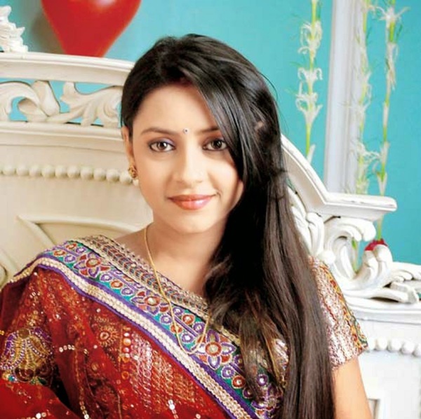 Nh&igrave;n lại sự nghiệp rực rỡ của n&agrave;ng Anandi bạc mệnh Pratyusha Banerjee - Ảnh 12.