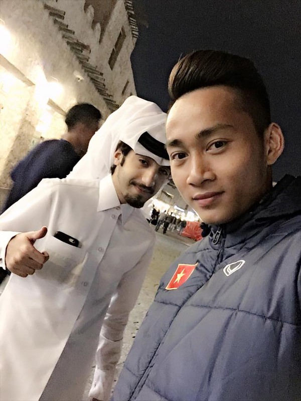 Cầu thủ U23 Việt Nam thích thú dạo phố Qatar - Ảnh 3.