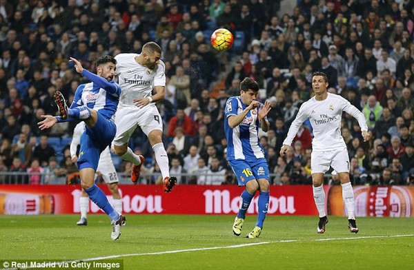 Ronaldo lập hat-trick trong chiến thắng hủy diệt của Real Madrid trước Espanyol - Ảnh 2.