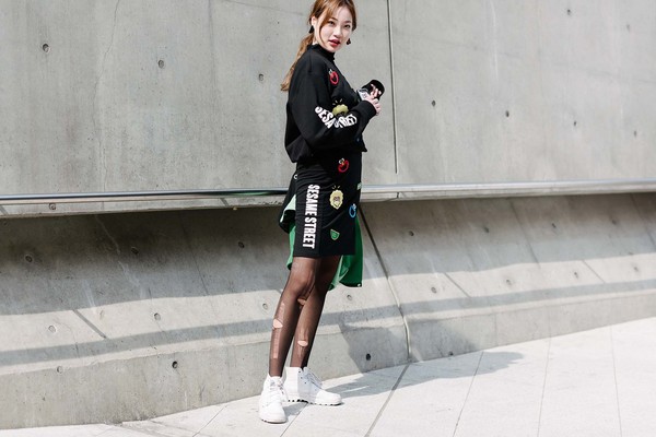 Mới qua 2 ngày Seoul Fashion Week, Kelbin đã lọt Top street style đẹp nhất của Vogue - Ảnh 23.