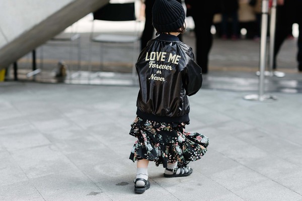 Mới qua 2 ngày Seoul Fashion Week, Kelbin đã lọt Top street style đẹp nhất của Vogue - Ảnh 12.