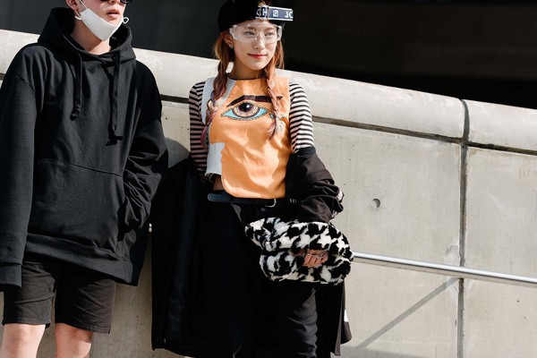 Mới qua 2 ngày Seoul Fashion Week, Kelbin đã lọt Top street style đẹp nhất của Vogue - Ảnh 25.