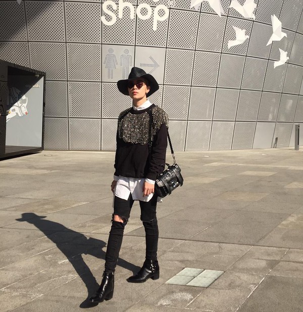 Mới qua 2 ngày Seoul Fashion Week, Kelbin đã lọt Top street style đẹp nhất của Vogue - Ảnh 7.