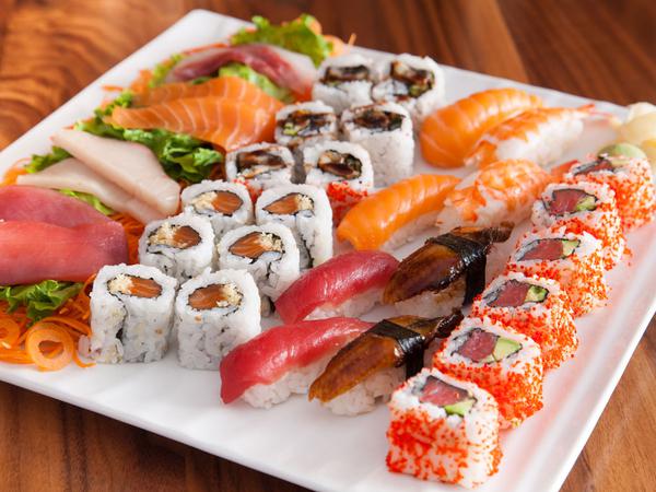 L&yacute; do v&igrave; sao ăn sushi lại sống l&acirc;u? - Ảnh 2.