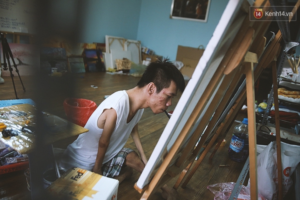 Gặp chàng trai Việt vẽ tranh bằng miệng trong phim được đề cử tranh giải Oscar 2016 - Ảnh 11.