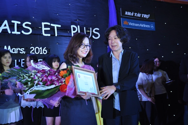 Buổi dạ hội Ph&aacute;p ngữ của sinh vi&ecirc;n Ngoại Thương - Ảnh 9.