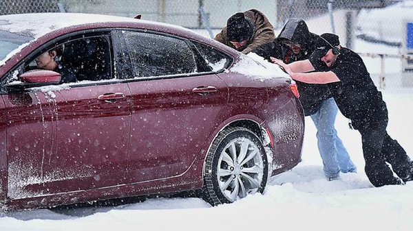 9 người chết vì siêu bão tuyết cực mạnh tại Mỹ - Ảnh 6.