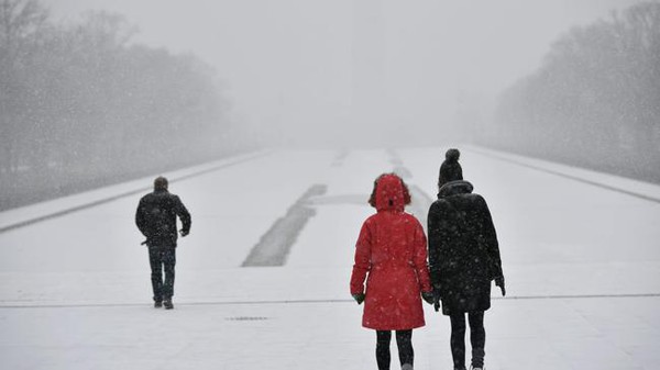 9 người chết vì siêu bão tuyết cực mạnh tại Mỹ - Ảnh 9.