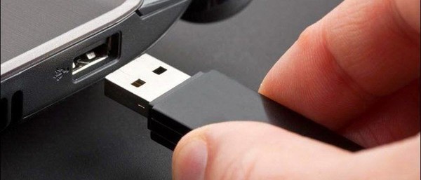 Những th&oacute;i quen xấu cần bỏ ngay v&agrave; lu&ocirc;n để đồ điện tử sống thọ - Ảnh 5.