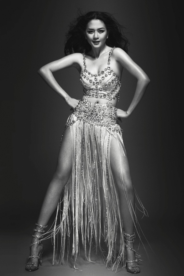 Thiều Bảo Trang ra mắt single mới theo hình mẫu của Jennifer Lopez - Ảnh 7.