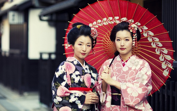 Vì Sao Con Gái Nhật Mặc Kimono 