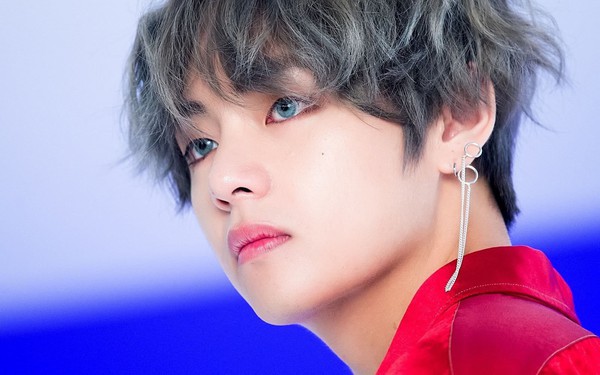 V BTS chiếm sóng MXH toàn cầu là idol đầu tiên xuất hiện trên vũ trụ trong  ngày sinh nhật