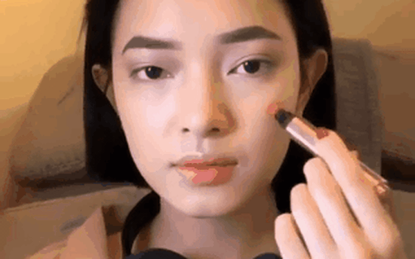 Chau Bui Vá»«a Khoe Da Má»™c CÄƒng Bong Vá»«a Há»a Máº·t Nhanh Vá»›i 6 BÆ°á»›c Ma Váº«n Xinh Háº¿t Sá»©c