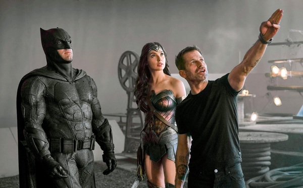 Hành trình 11 năм cho Jυstice Leagυe của Zack Snyder, có lúc tưởng như đổ  sông đổ bể vì con gái qυa đời