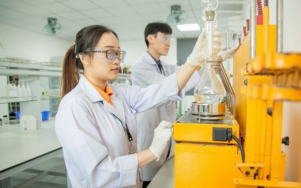 Tìm hiểu về Lương ngành công nghệ kỹ thuật hóa học tại Việt Nam và thế giới.