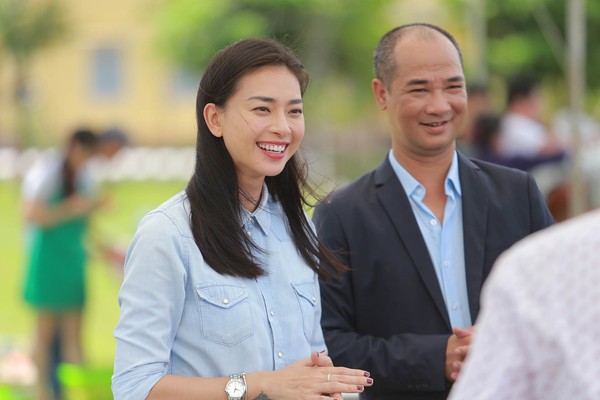 Dien vien Ngo Thanh Van tham gia Vua dau bep 2015 voi vai tro giam khao khach moi (10)-821ac