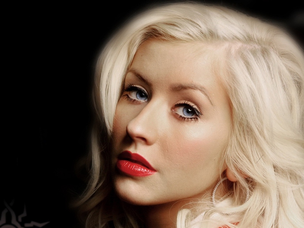 Christina-Aguilera-Latest-Pictures-and-Biography19-277a7