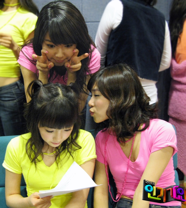 sooyoung-taeyeon-tiffany-2-dc90c