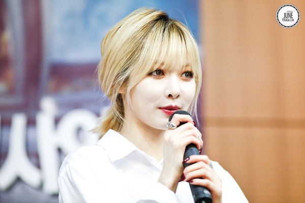 HyunA_at_Trouble_Maker_fan_event,_2013_03-621d1