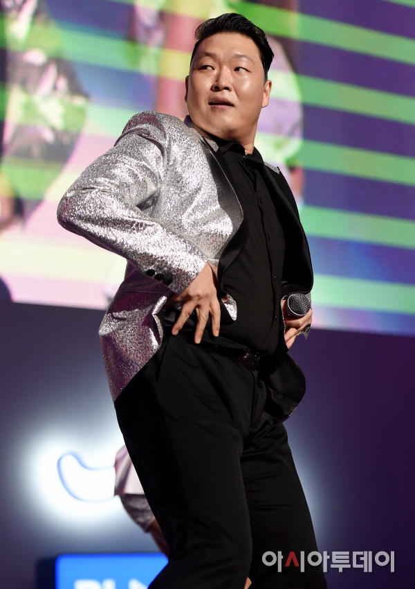 151120-star-psy-1c2ed