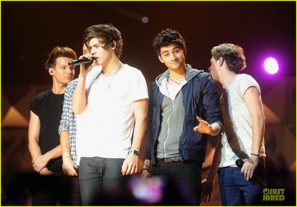 One Direction và The Wanted đụng độ trực tiếp 2