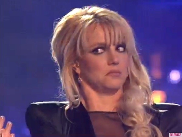 X Factor US: Netizen sốt vì biểu cảm khó đỡ của Britney  1