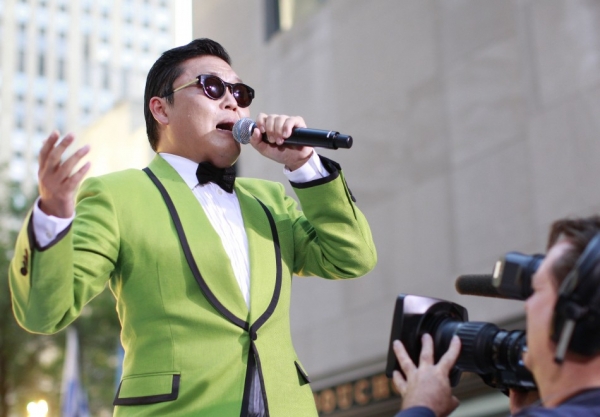 "Gangnam Style" chạm mốc 1 tỷ lượt xem trên YouTube 2