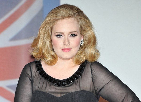 Adele đăng ký bản quyền tên mình 1