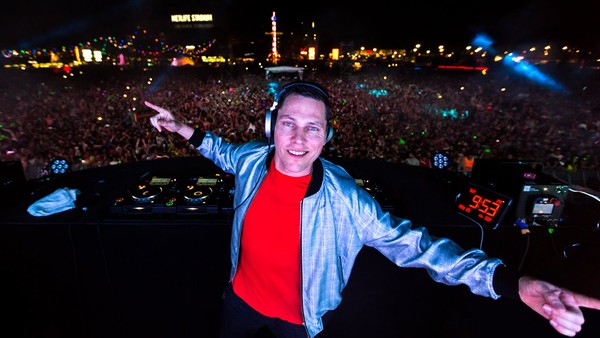 Huyền thoại của làng nhạc điện tử thế giới Tiesto lưu diễn tại 