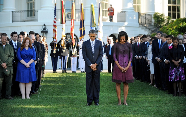obama-9-11-12-moment-of-silence-df643