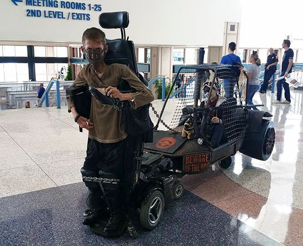 mad-max-wheelchair-cosplay-bloodbag-ben-carpenter-1-e84d3