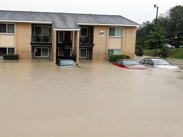 AP_south_carolina_flood_7_jt_151004_4x3_992-8152b