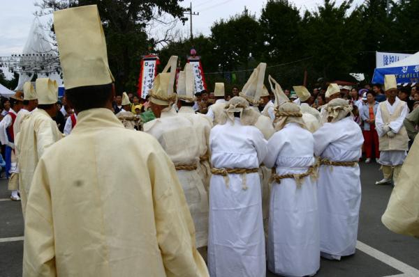 Korean-Funeral-2-images.search-d1ad7