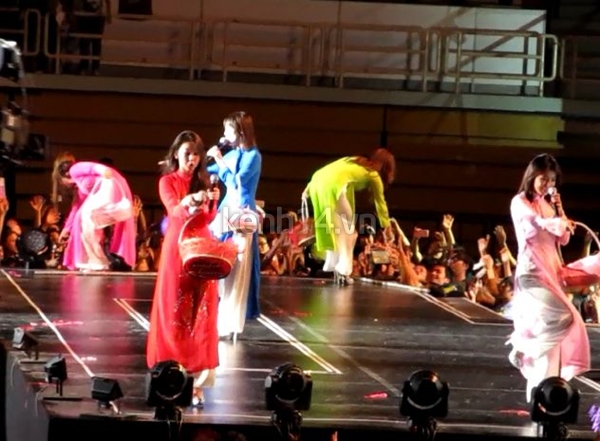 Clip: Wonder Girls diện áo dài nhảy "Nobody" 1