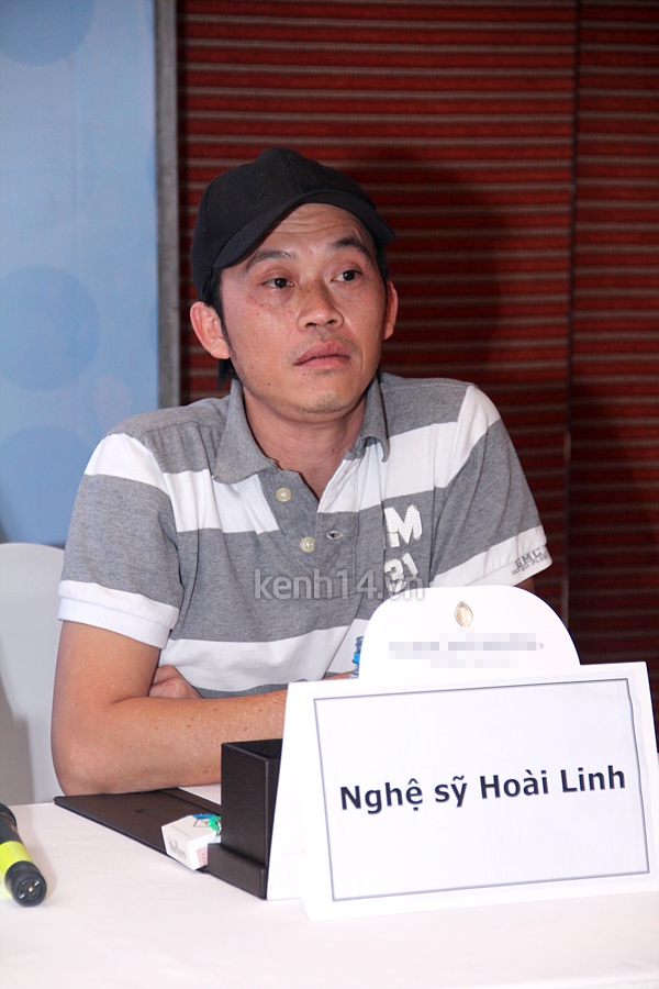 Hoài Linh ngồi “ghế nóng” chương trình thực tế toàn sao 2