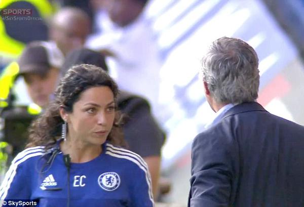 2B54DADA00000578-3196584-The_Chelsea_manager_continued_to_shout_at_Carneiro_as_she_return-m-19_1439475456348-ed901
