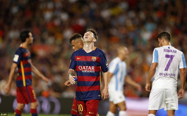 2BC8C02900000578-3215558-For_the_second_week_running_Messi_was_unable_to_find_the_net_but-a-88_1440880558405-abcf6