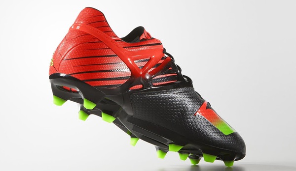 striking-adidas-messi-2015-2016-boots-8-6ca90