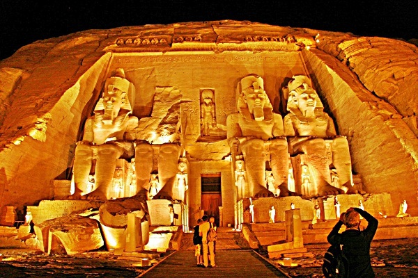 Thăm đền thờ đá của Pharaoh vĩ đại nhất Ai Cập 2