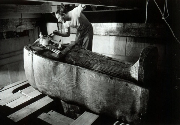 Tìm lời nguyền chết chóc đánh thức Pharaoh Tutankhamun 10