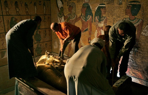 Tìm lời nguyền chết chóc đánh thức Pharaoh Tutankhamun 11