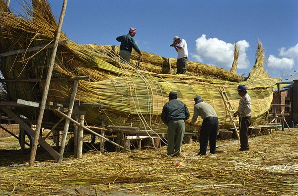 Xem đá 10 tấn vượt hồ "nước mắt Thần Mặt trời" 3