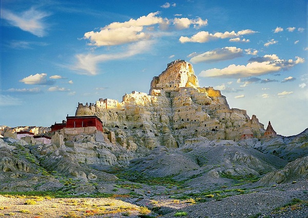 Vương quốc cổ "toàn núi và đền thờ" ở Tây Tạng 1