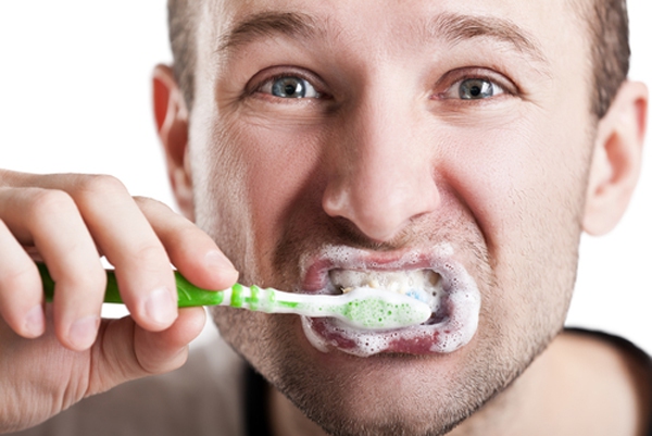 brushing-teeth-(1)-15981.jpg