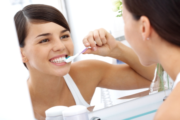 brushing-teeth-15981.jpg