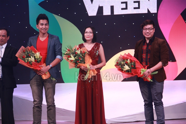 4 đại sứ HotVTeen vỡ òa trong cảm xúc chiến thắng 3