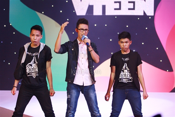 4 đại sứ HotVTeen vỡ òa trong cảm xúc chiến thắng 21